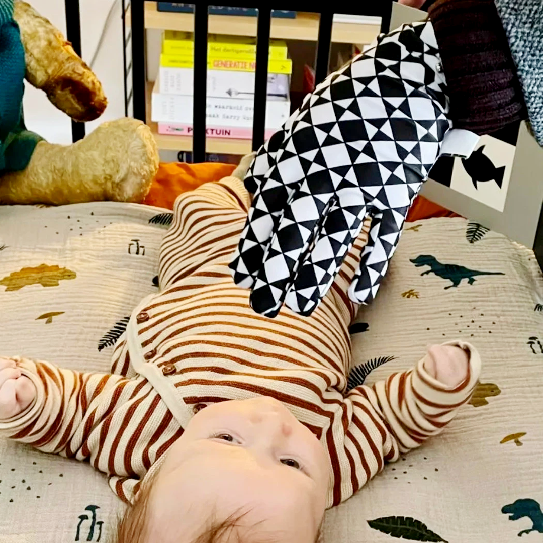 Baby Play & Development Gloves (diamonds)