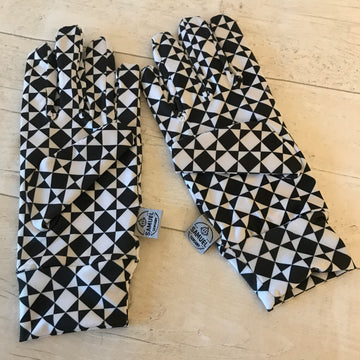 Baby Play & Development Gloves (diamonds)